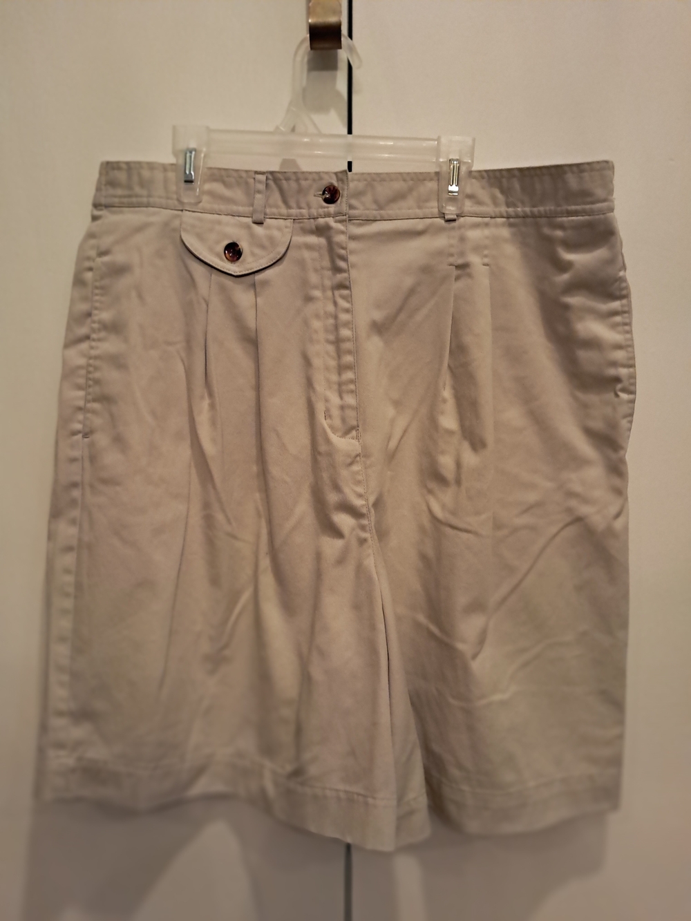 Karen Scott Beige Pleated Flat-Front Women’s Shorts